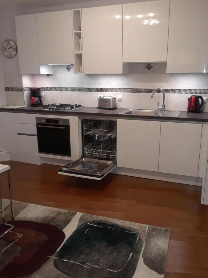 New Kosljun Apartment Short Walk To Beach Exterior photo